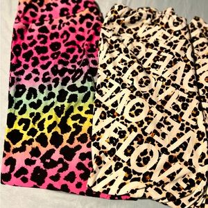 2 pair No Boundaries leggings